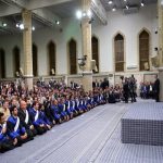 Leader receives group of workers on labor’s week occasion